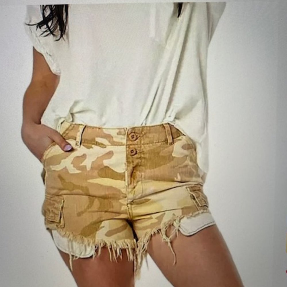 WE THE FREE Free People Yellow Camo Denim Cargo Utility Frayed Shorts Size 2
